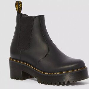 Dr Martens Women’s Rometty Fashion Boot (fits size 7)